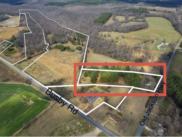 489 Old Jackson Hwy, Loretto, TN 38469