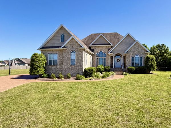 4106 Sheffield Ln, Greenbrier, TN 37073