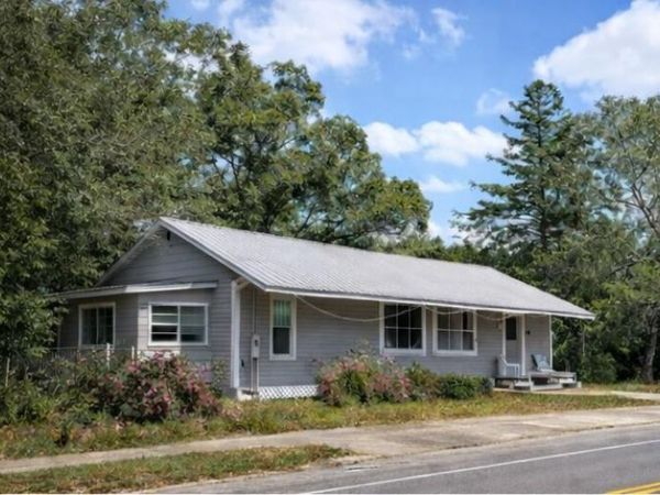 539 Bay Avenue, DeFuniak Springs, FL 32435