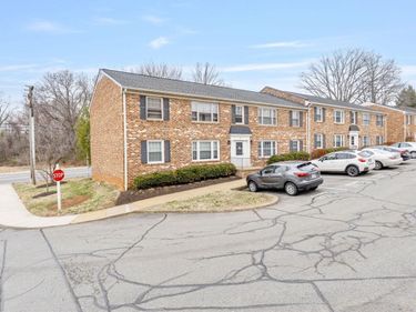 133 HESSIAN HILLS CIR , Unit 1, Charlottesville, VA 22901