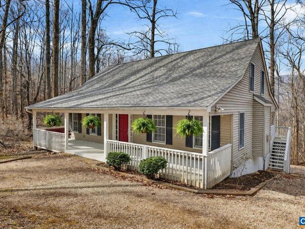 9 DOGWOOD LN, Nellysford, VA 22958