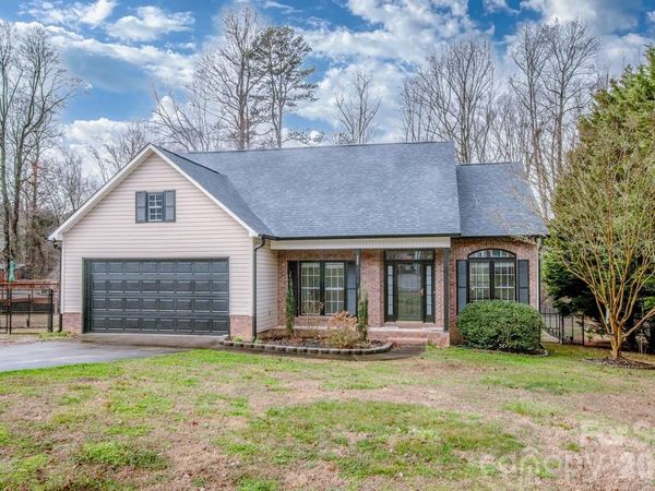 225 Delview Drive , Cherryville, NC 28021