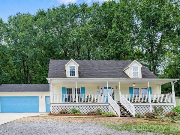 805 Edgewater Drive, Belmont, NC 28012