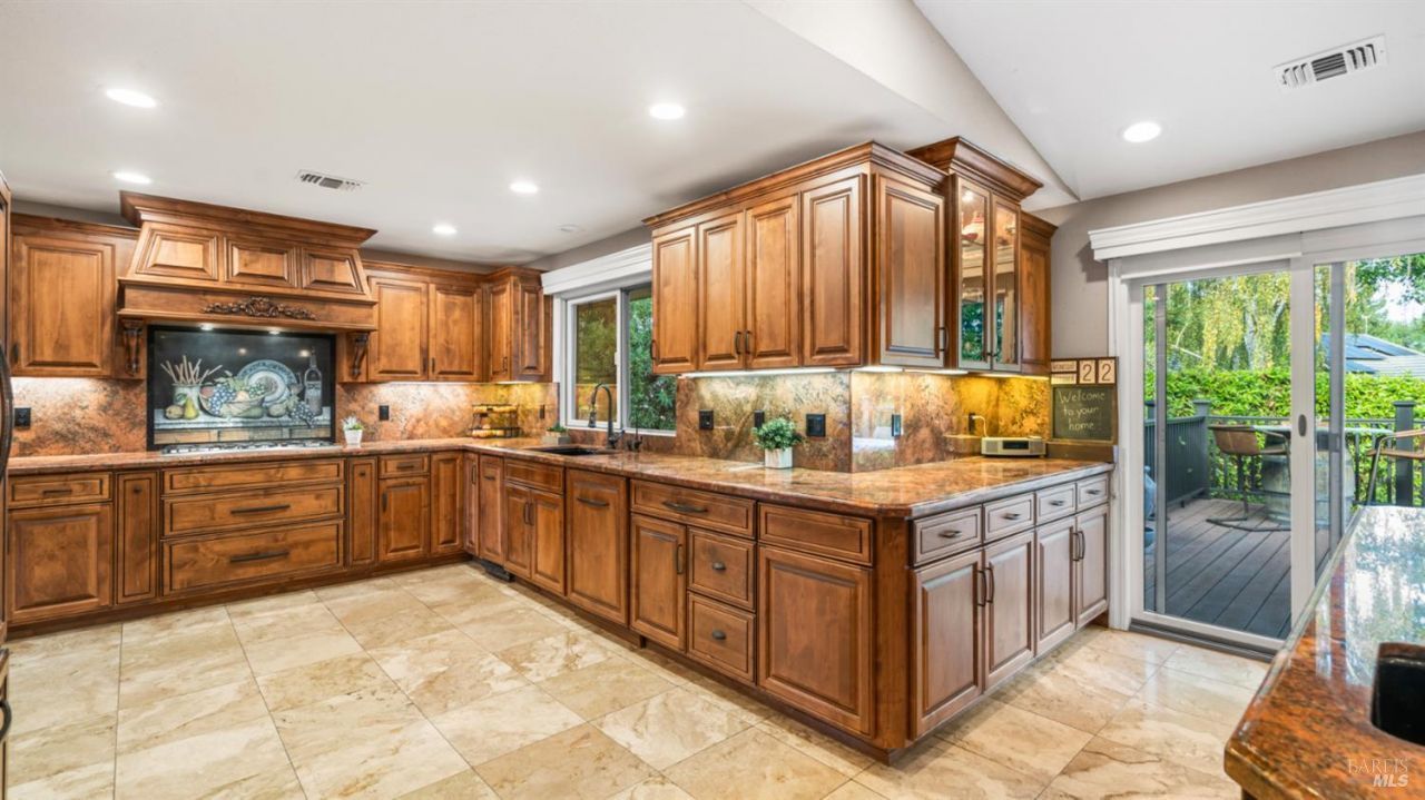 173 San Jose Court, Vacaville, CA 95688 Main Photo