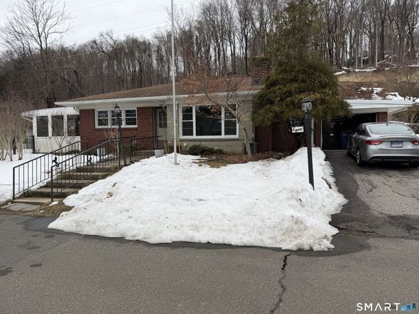 8 Reichelt, Ansonia, CT 06401