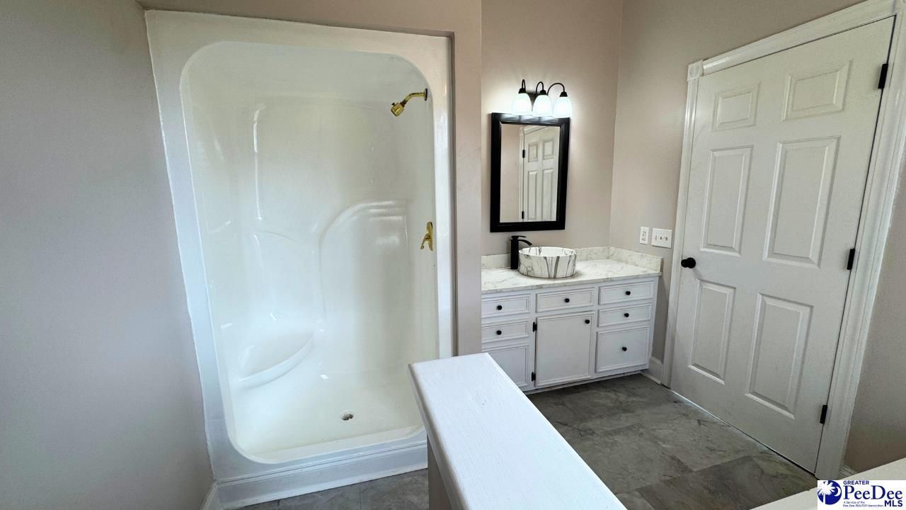 964 Celtic Ln. Photo 9