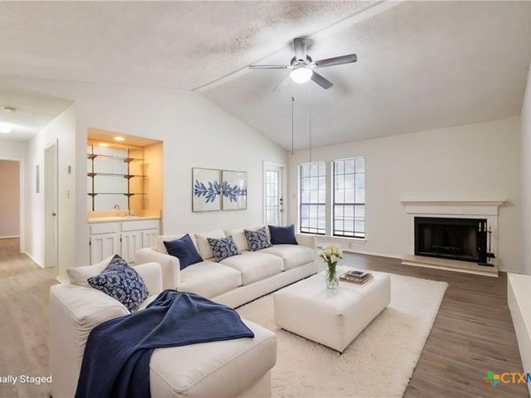 1202 Thorpe Lane , Unit 216, San Marcos, TX 78666