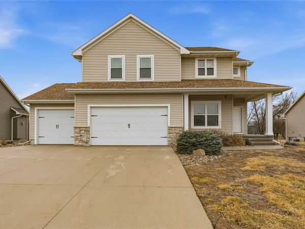 4821 Hay Field Court SW, Cedar Rapids, IA 52404
