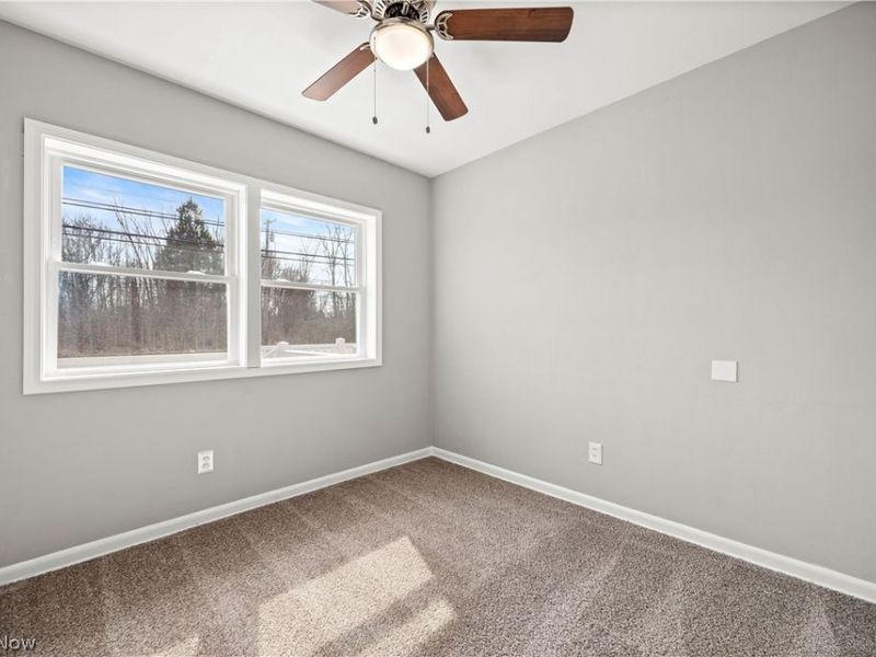 975 N Ridge Road E, Lorain, OH 44055 Photo 11