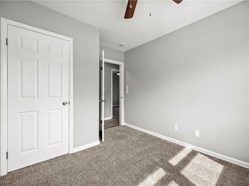 975 N Ridge Road E, Lorain, OH 44055 Photo 13