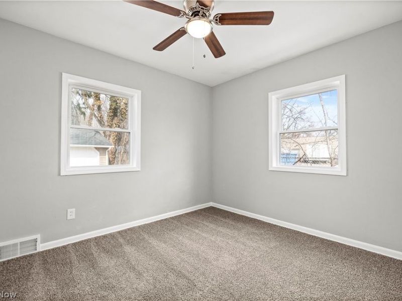 975 N Ridge Road E, Lorain, OH 44055 Photo 15