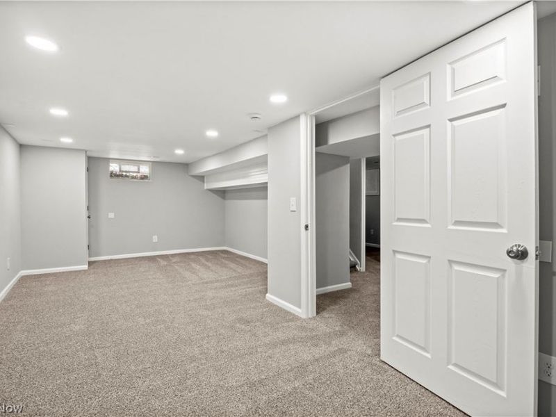 975 N Ridge Road E, Lorain, OH 44055 Photo 27