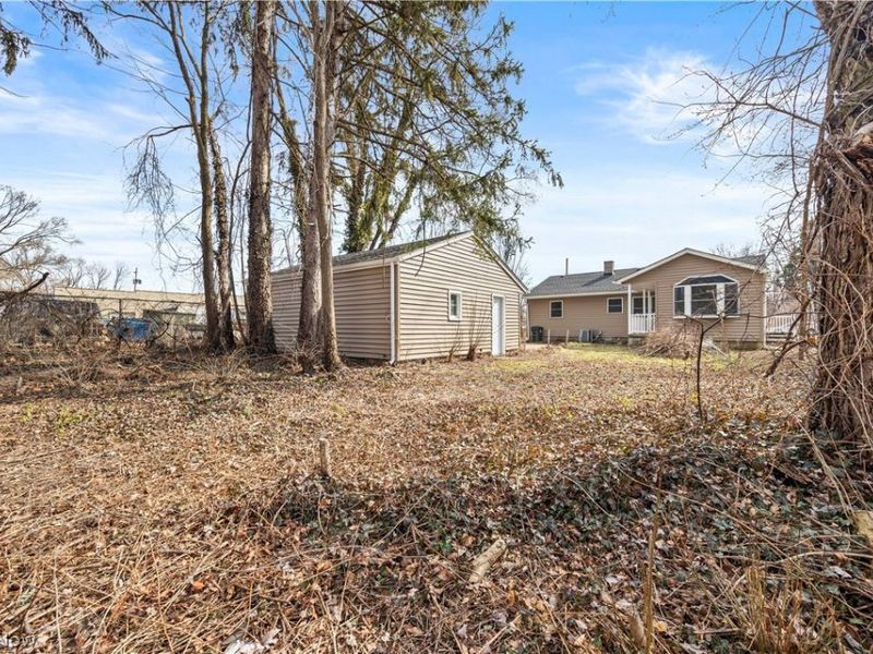 975 N Ridge Road E, Lorain, OH 44055 Photo 38