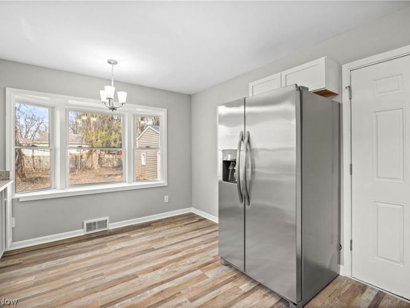 975 N Ridge Road E, Lorain, OH 44055 Photo 5