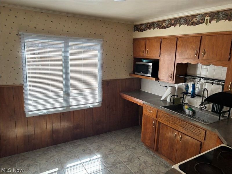 2407 Nesmith Lake Boulevard , Akron, OH 44314 Photo 16