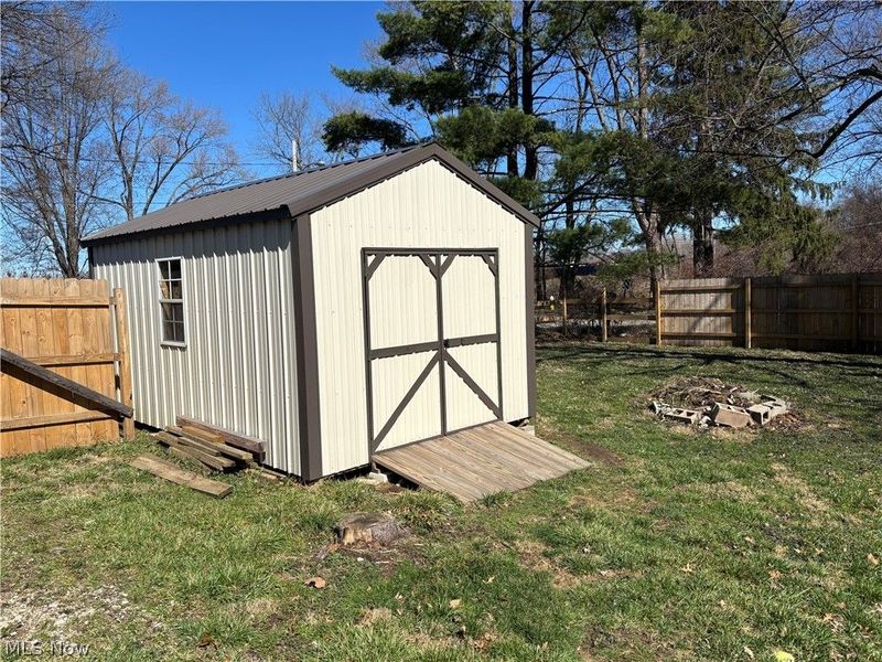 2407 Nesmith Lake Boulevard , Akron, OH 44314 Photo 3