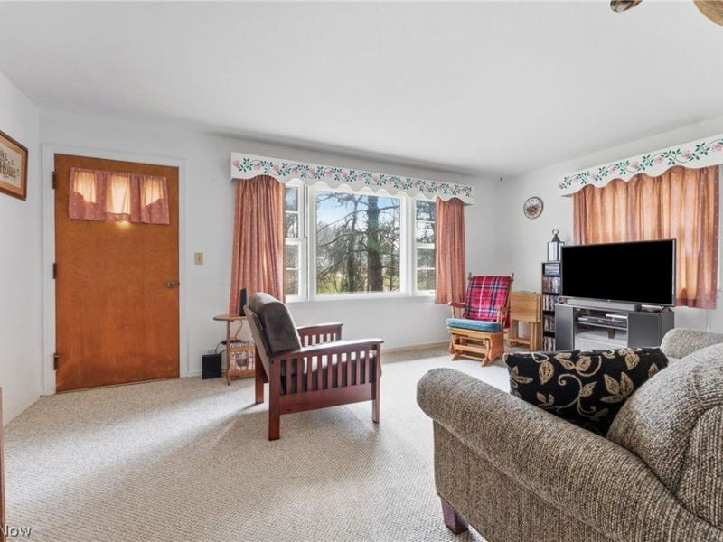 3411 Sweitzer Street NW, Uniontown, OH 44685 Photo 9