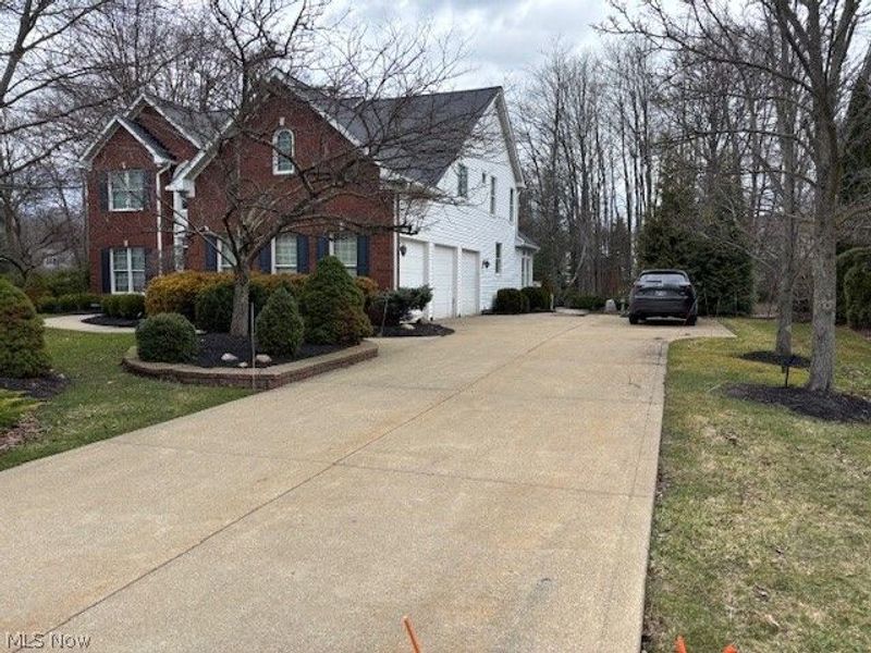 1045 Orchard Lane , Broadview Heights, OH 44147 Photo 2