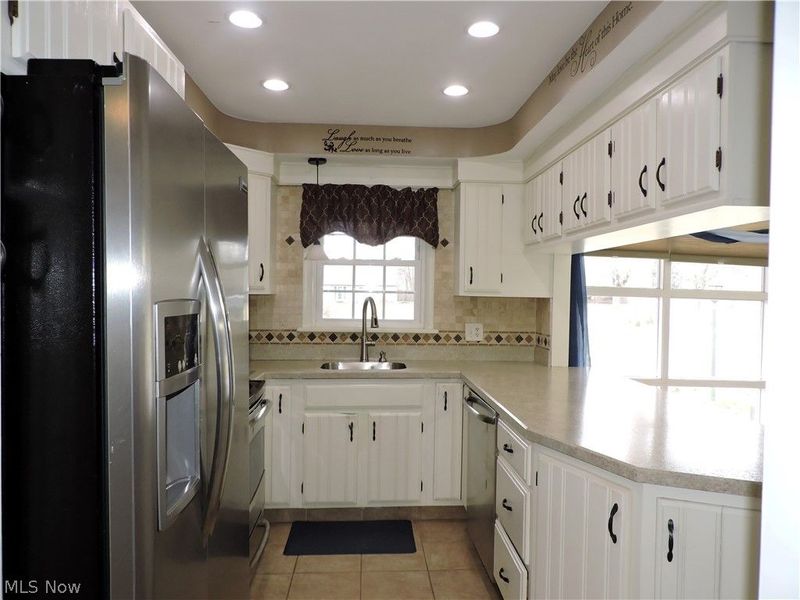 293 Beechwood Drive , Northfield, OH 44067 Photo 2