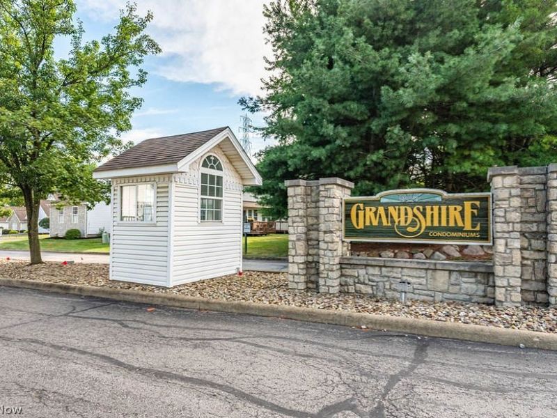 601 E Western Reserve Road , Unit 1903, Poland, OH 44514 Photo 3