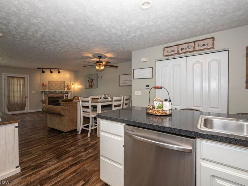 601 E Western Reserve Road , Unit 1903, Poland, OH 44514 Photo 8