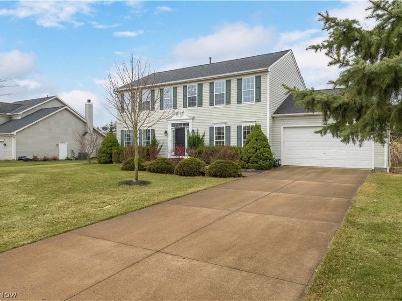 4512 Belmont Drive , Avon, OH 44011 Photo 2