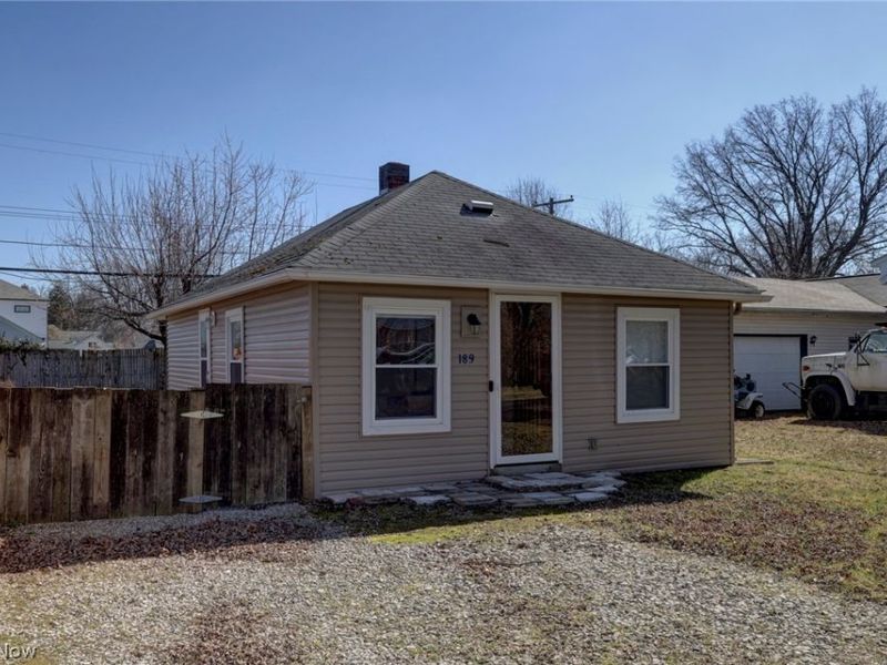 189 Harcourt Road , Vermilion, OH 44089 Photo 1