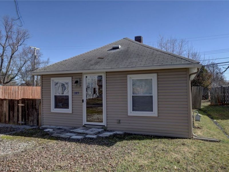 189 Harcourt Road , Vermilion, OH 44089 Photo 2