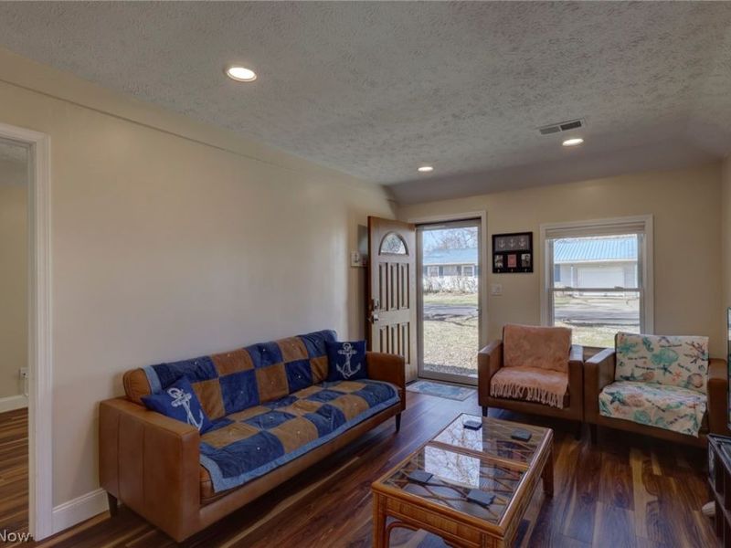 189 Harcourt Road , Vermilion, OH 44089 Photo 5