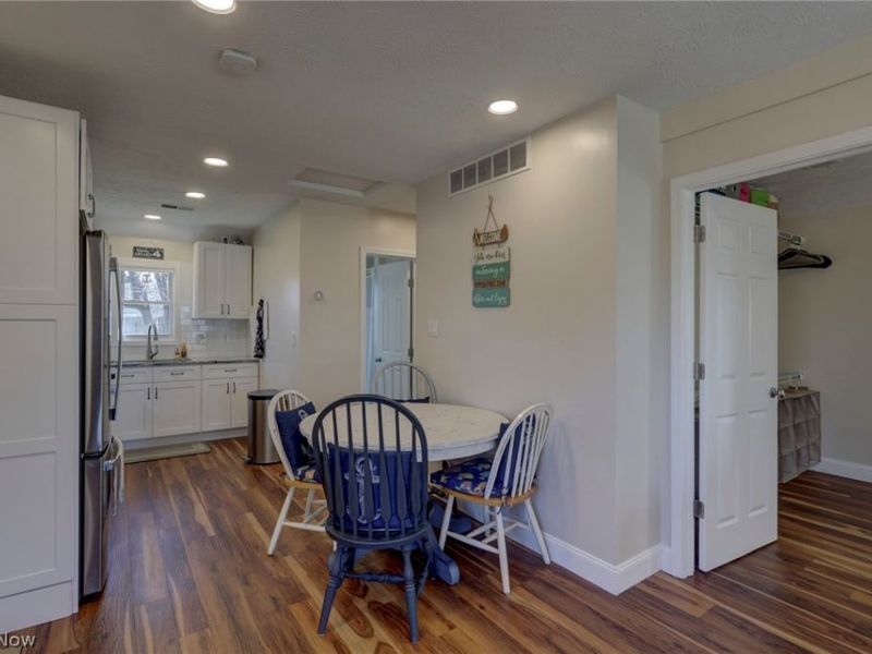 189 Harcourt Road , Vermilion, OH 44089 Photo 9