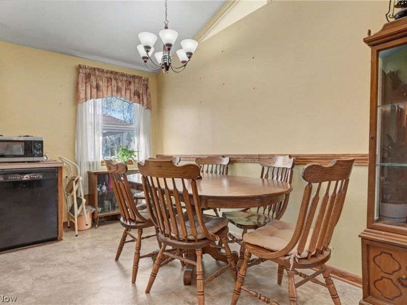 473 Leeds Street , Akron, OH 44305 Photo 16