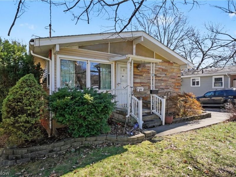 473 Leeds Street , Akron, OH 44305 Photo 2