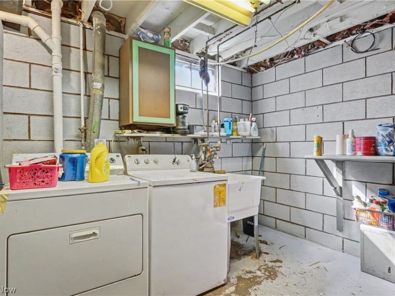 473 Leeds Street , Akron, OH 44305 Photo 28