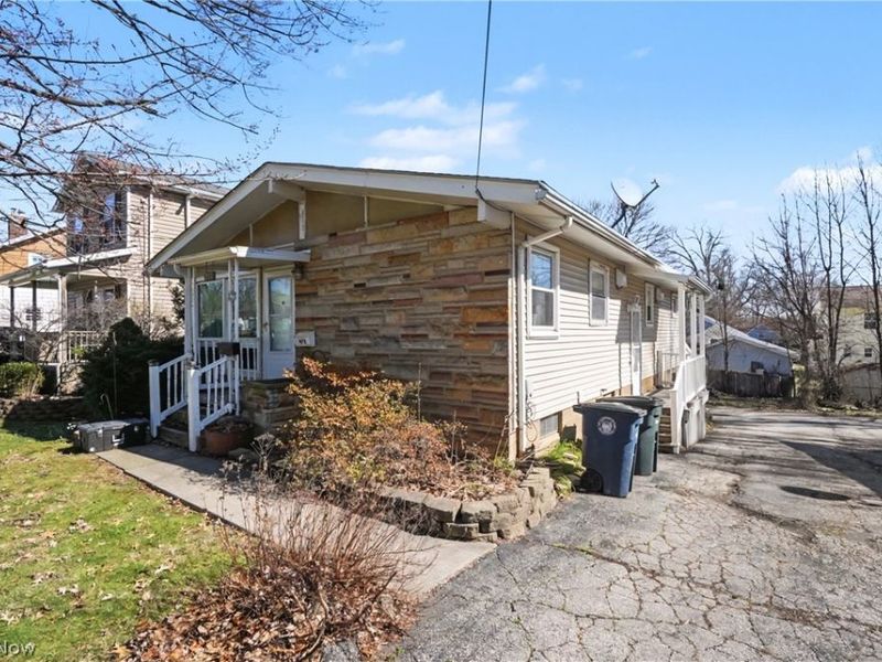 473 Leeds Street , Akron, OH 44305 Photo 3