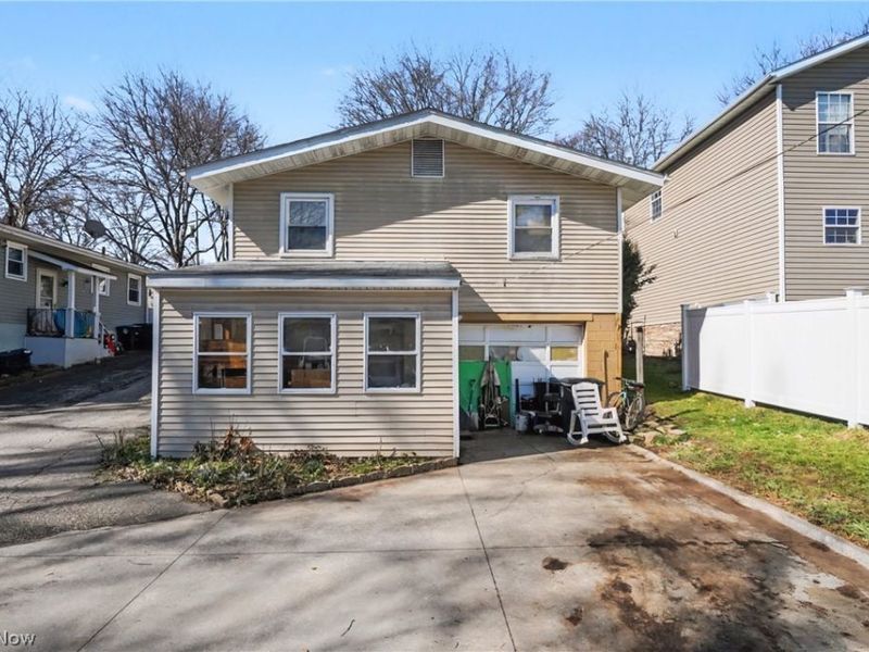 473 Leeds Street , Akron, OH 44305 Photo 6