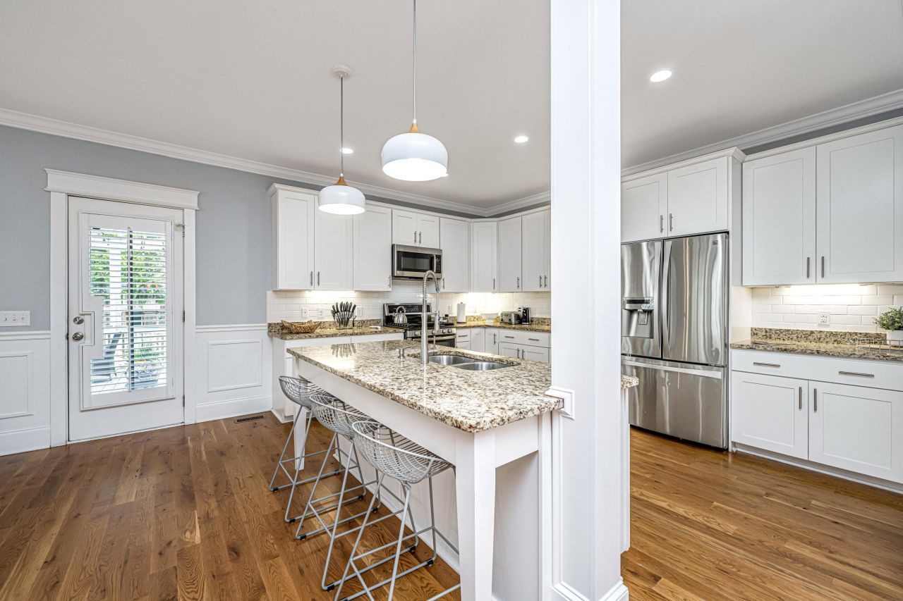 4355 Rugheimer Avenue Photo 6