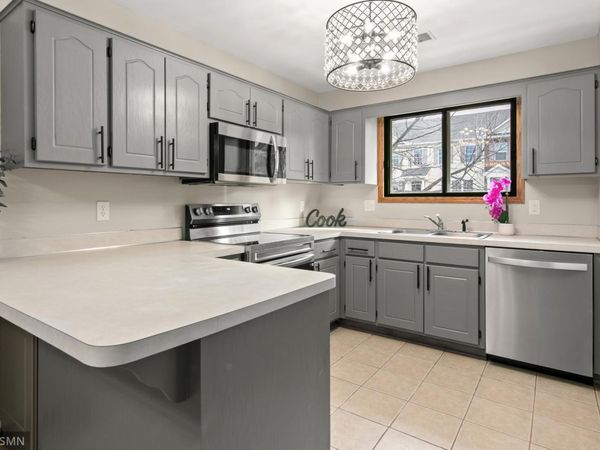 7578 13th Street N, Oakdale, MN 55128