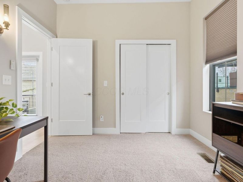 251 E 3rd Avenue , Columbus, OH 43201 Photo 44