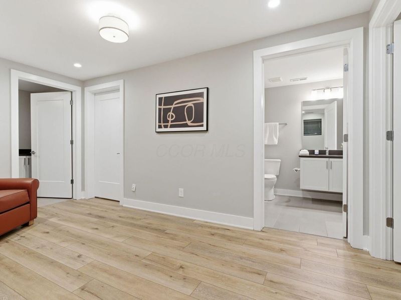 251 E 3rd Avenue , Columbus, OH 43201 Photo 53