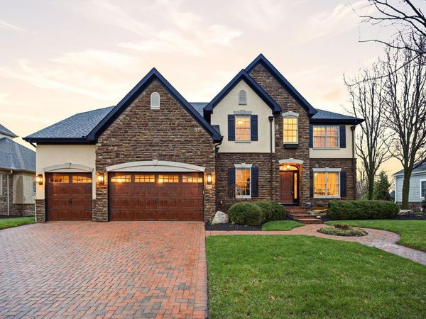 4607 Hirth Hill Road E, Grove City, OH 43123