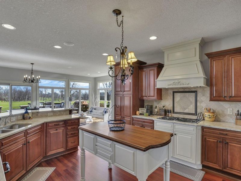 4607 Hirth Hill Road E, Grove City, OH 43123 Photo 10