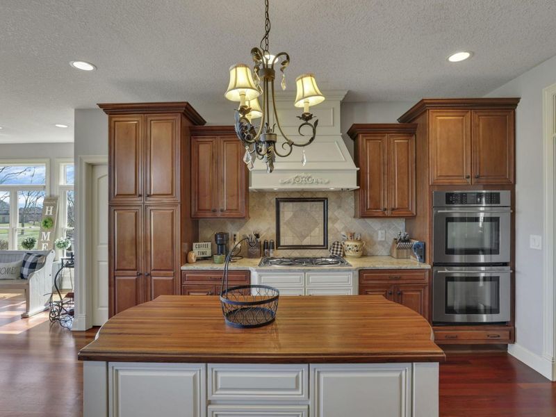 4607 Hirth Hill Road E, Grove City, OH 43123 Photo 11