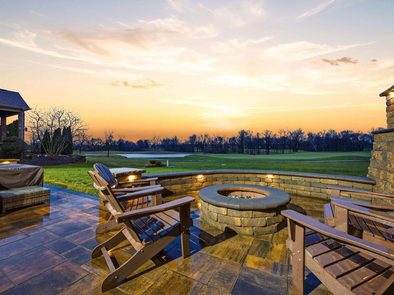 4607 Hirth Hill Road E, Grove City, OH 43123 Photo 2