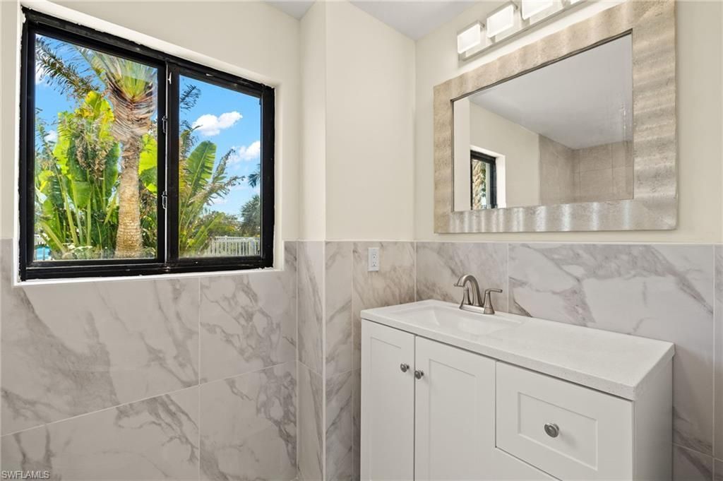 3702 Coquina Dr , Sanibel, FL 33957 Photo