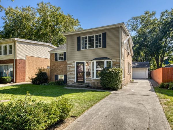 41 Hackberry Lane , Glenview, IL 60025