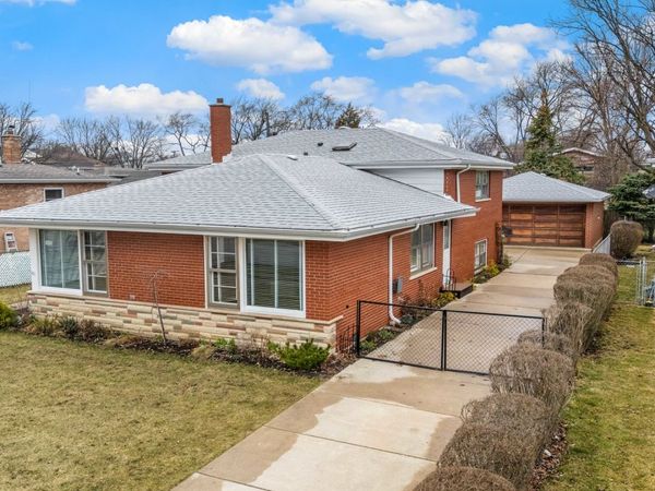 5132 W 105th Place , Oak Lawn, IL 60453