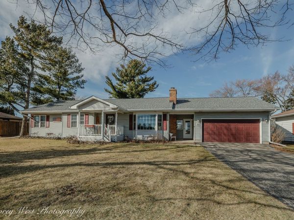 533 Bethany Road, Sycamore, IL 60178