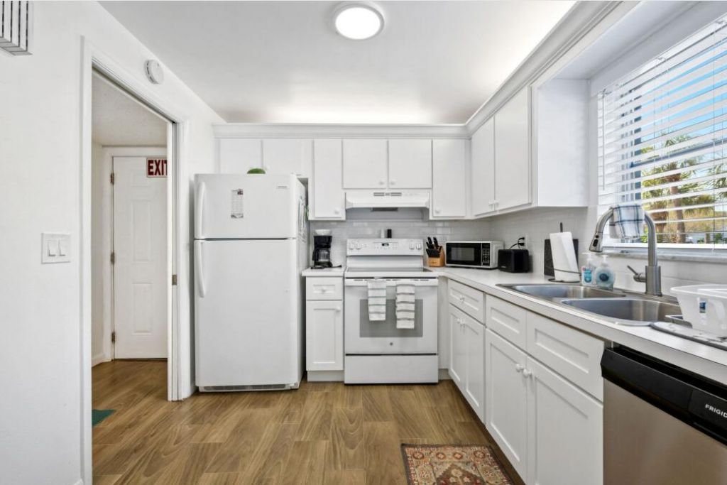 308 Southwind Court, Unit 1, North Palm Beach, FL 33408 Photo