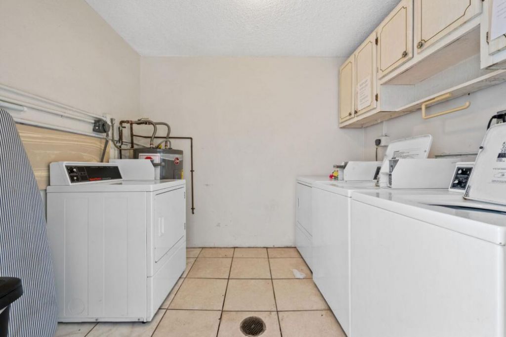 308 Southwind Court, Unit 1, North Palm Beach, FL 33408 Photo