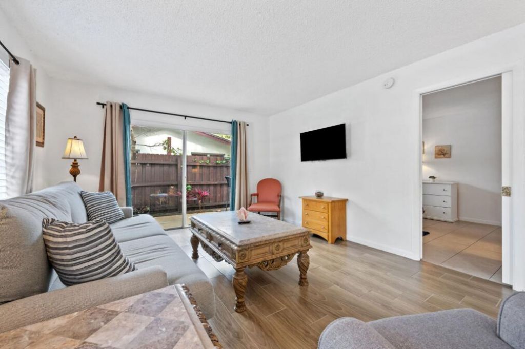 308 Southwind Court, Unit 1, North Palm Beach, FL 33408 Photo